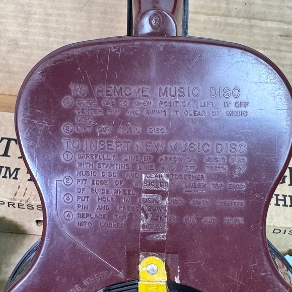 1959 Vintage Mattel Strum-Fun “Getar” with 5 Changeable Discs - Picture 9 of 12